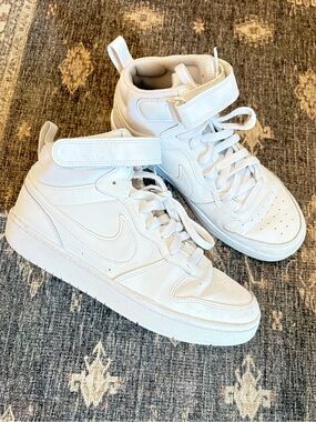 Nike Big Kids - Nike Court Borough Mid 2 sneakers